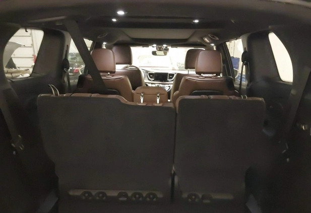 Chrysler Pacifica cena 58000 przebieg: 93808, rok produkcji 2020 z Żabno małe 56